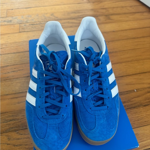 Brand new sold out Adidas Gazelle shoes - Picture 2 of 6